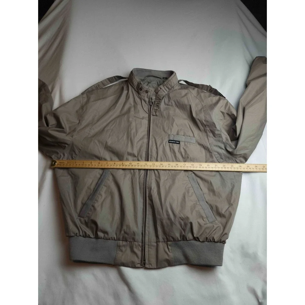 Vintage 80s Members Only Windbreaker Jacket Men 44 Gray Classic Retro Streetwear